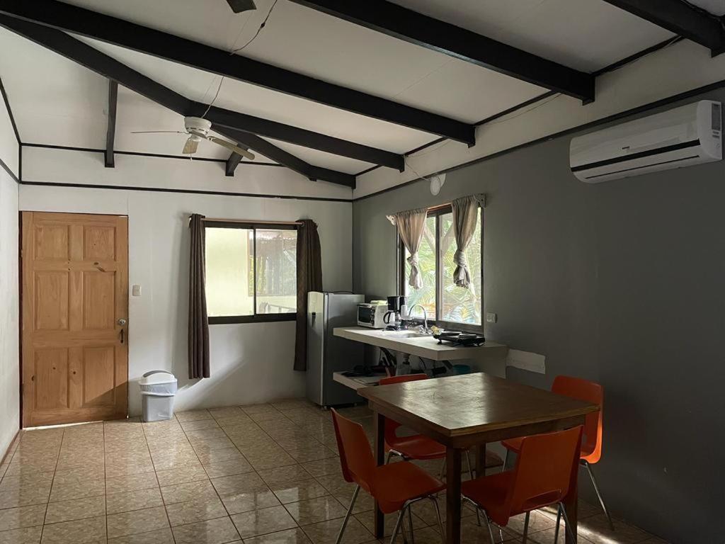 Be My Guest Cabinas Puerto Viejo de Talamanca 외부 사진